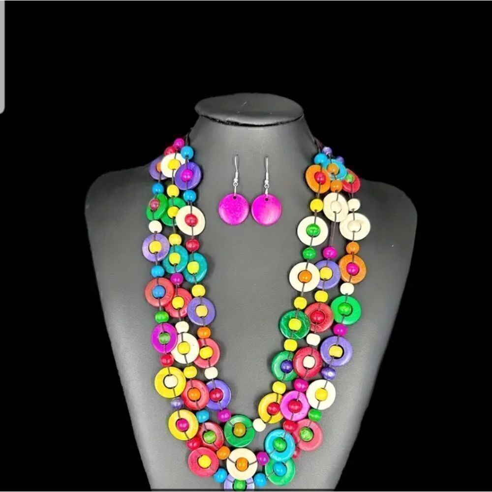 Boho handmade multilayer colorful coconut shell necklace